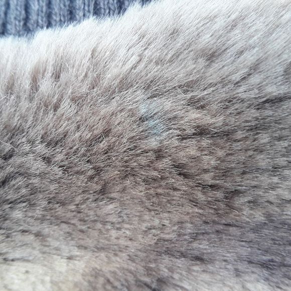 Essentials by Milano Faux fur vest - Picture 6 of 10